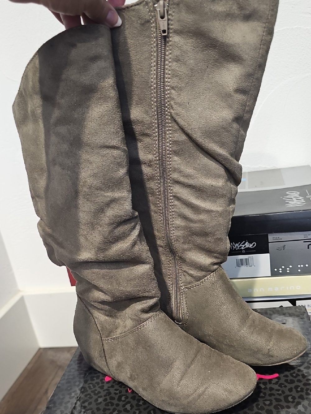 TREND REPORT Women's Suede Boots in Taupe